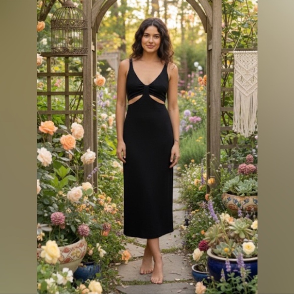 Abercrombie & Fitch Black Cut Out/ Slit Midi Dress in Size Small